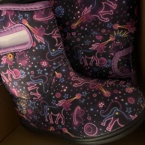 Kids size 9 bogs unicorn boots